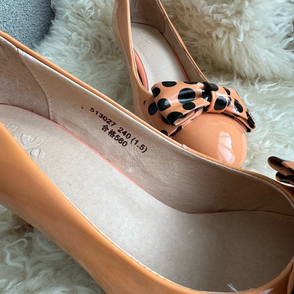 Low Heels Peach Color with Bows - Picture 4 of 4